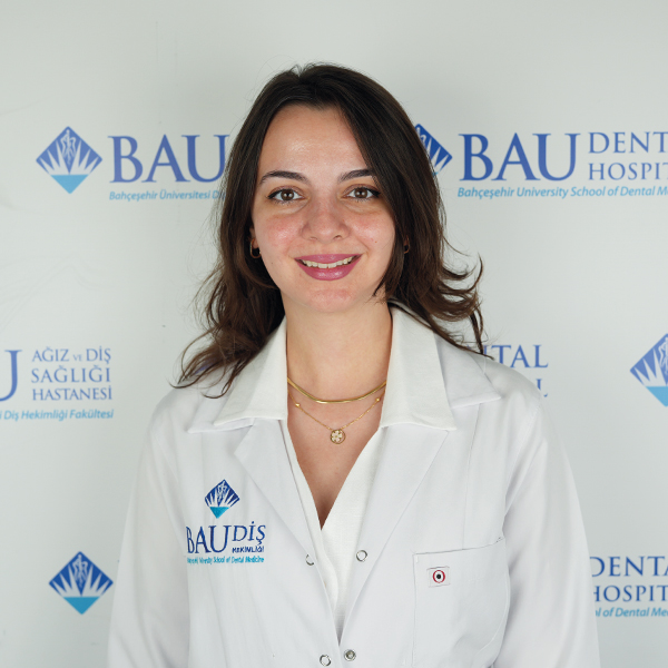 Dr. Dt. Elifcan Çakır Hepşen